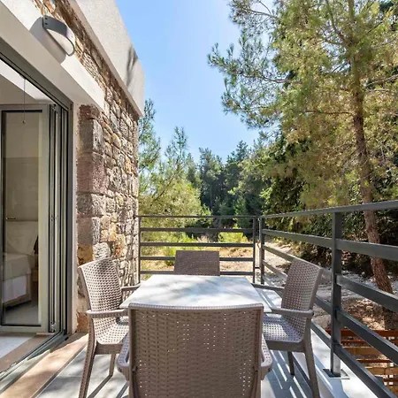 Sunny Rock Holiday home Asfendiou