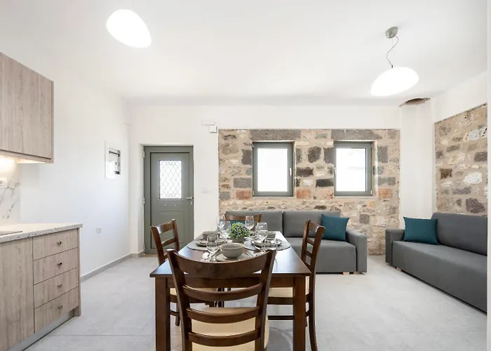 Sunny Rock Holiday home Asfendiou